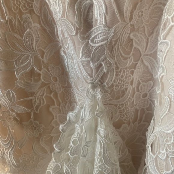 Martina Liana 611 Lace Halter Wedding Dress w/ Open Back! pen to offers! - Picture 8 of 12